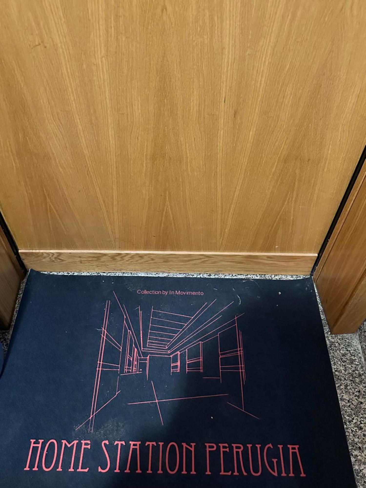 Station Apartment *
